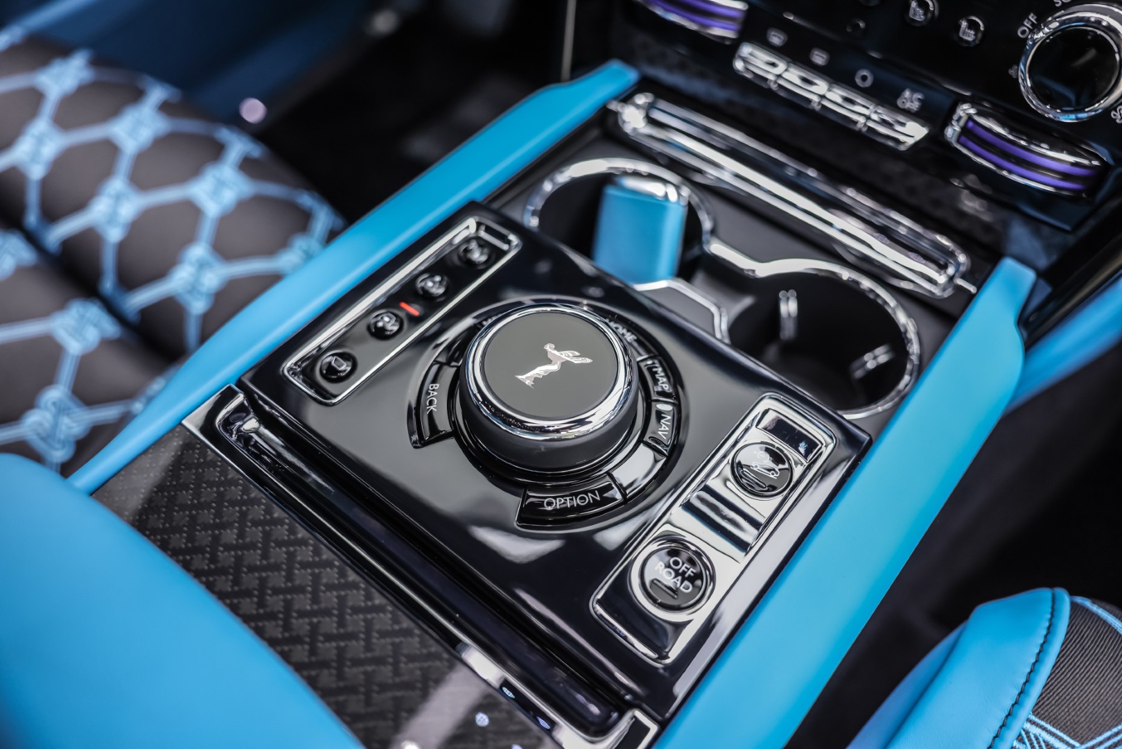 2025 ROLLS ROYCE CULLINAN BLACK BADGE | DUALITY TWILL | SANCTUARY SEATS | BESPOKE SOUND SYSTEM |